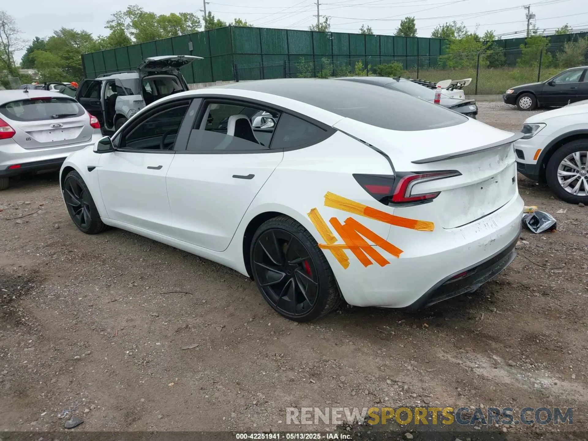 3 Photograph of a damaged car 5YJ3E1ET7SF939383 TESLA MODEL 3 2025