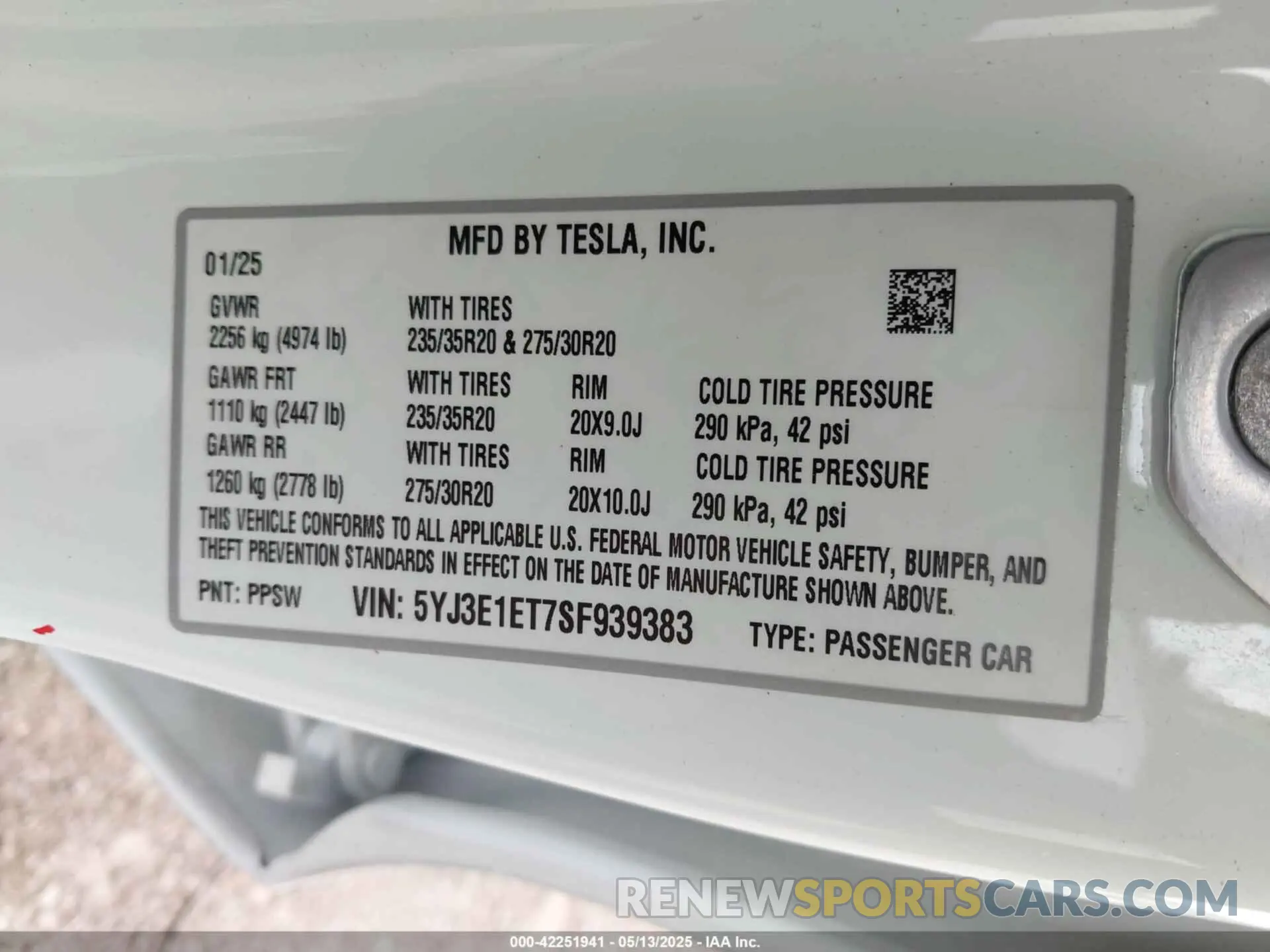 9 Photograph of a damaged car 5YJ3E1ET7SF939383 TESLA MODEL 3 2025