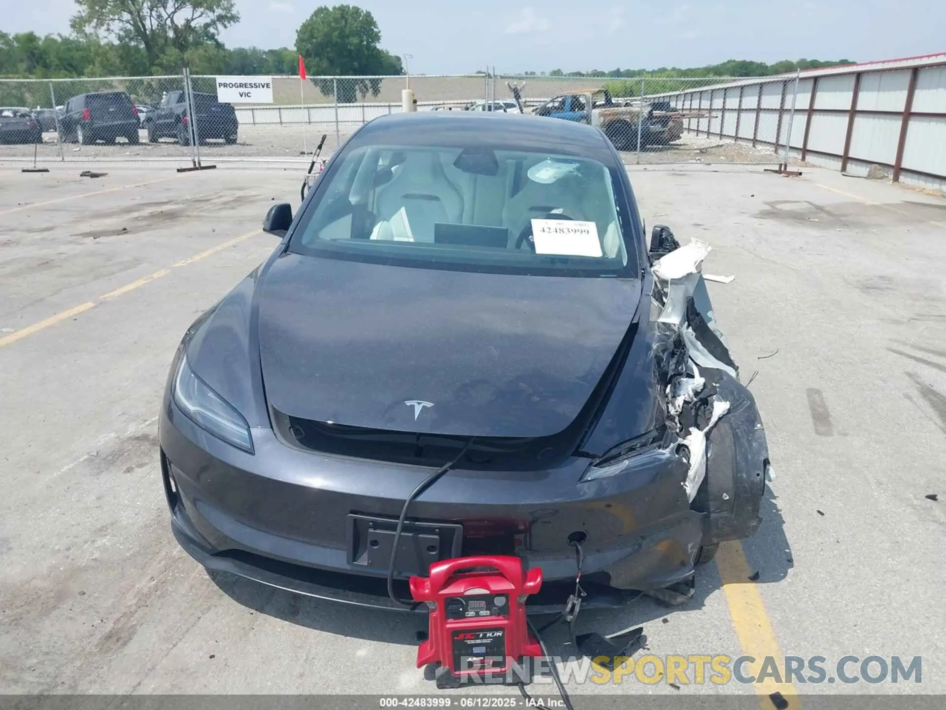 12 Photograph of a damaged car 5YJ3E1ET8SF932622 TESLA MODEL 3 2025