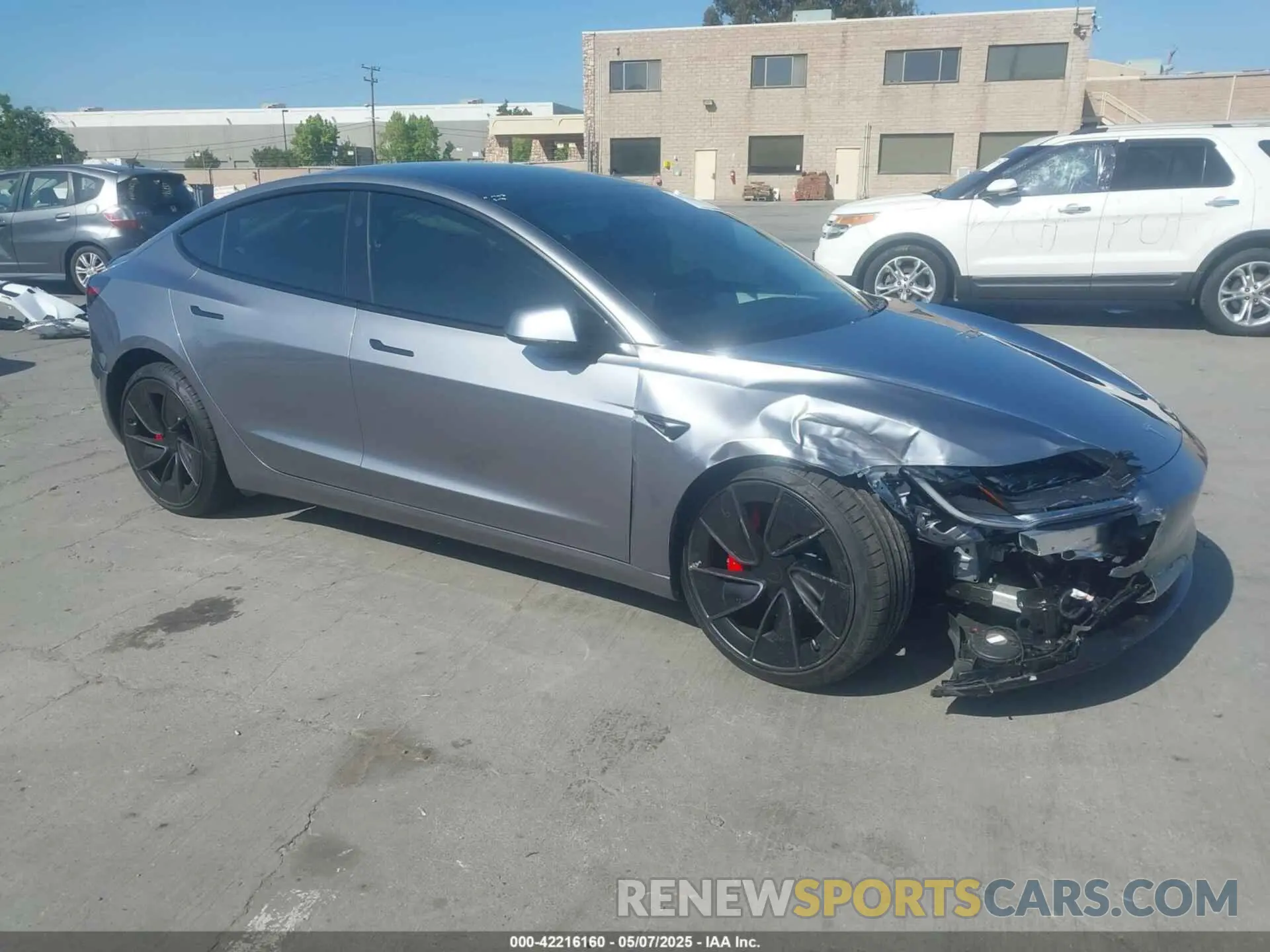1 Photograph of a damaged car 5YJ3E1ETXSF941483 TESLA MODEL 3 2025