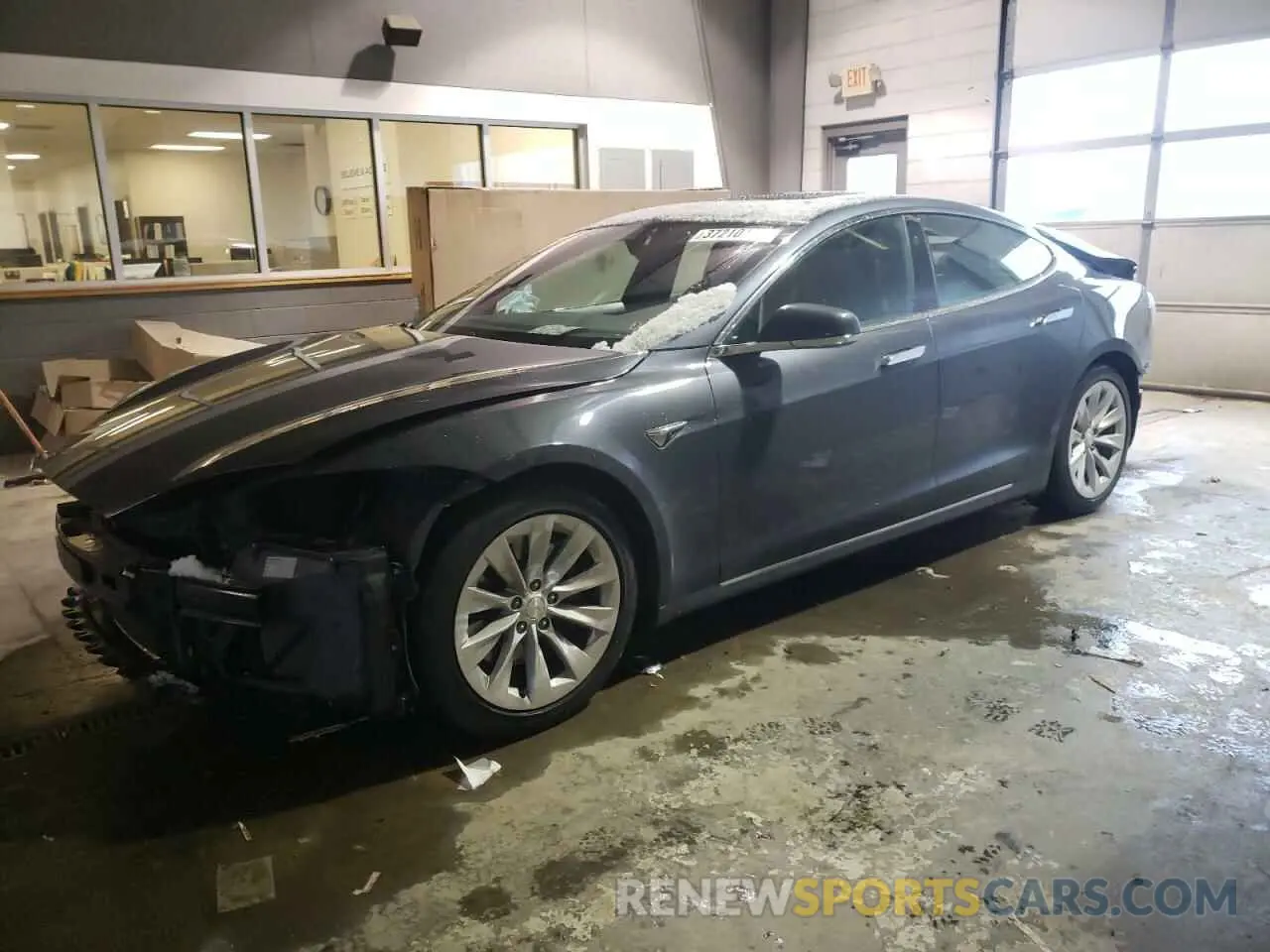 1 Photograph of a damaged car 5YJSA1E2XHF229563 TESLA MODEL S 2017