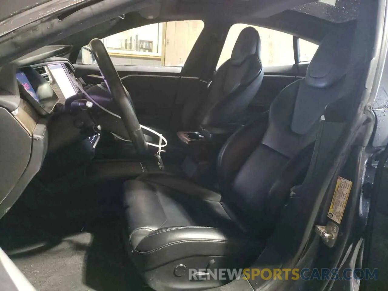 7 Photograph of a damaged car 5YJSA1E2XHF229563 TESLA MODEL S 2017