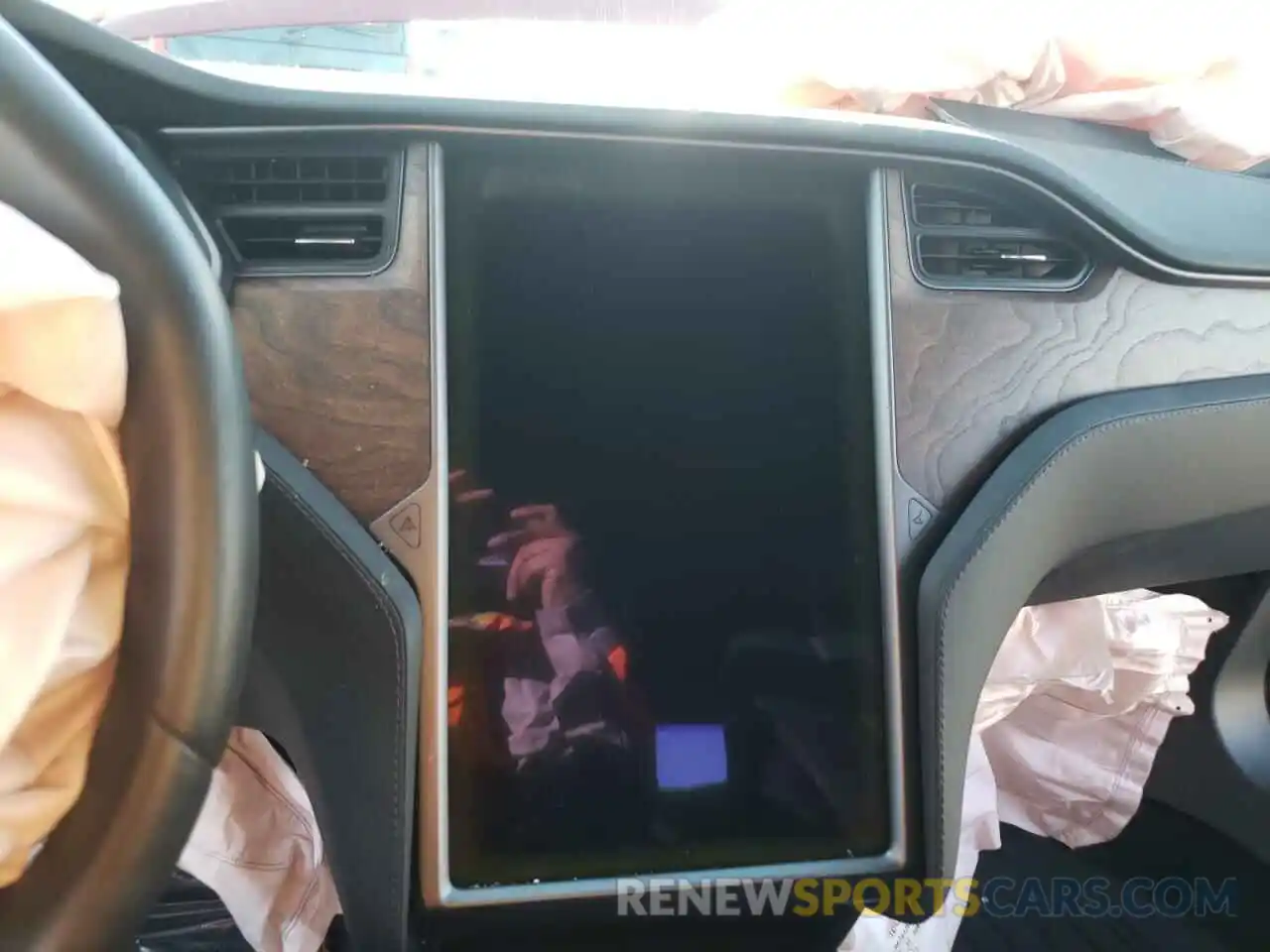 9 Photograph of a damaged car 5YJSA1E20KF305685 TESLA MODEL S 2019