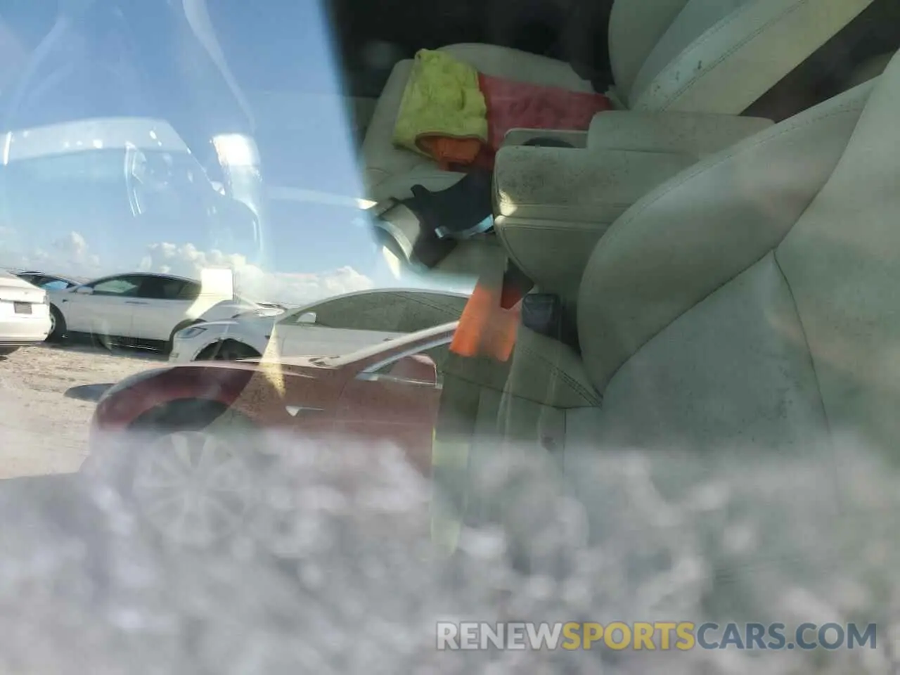 8 Photograph of a damaged car 5YJSA1E20KF305993 TESLA MODEL S 2019