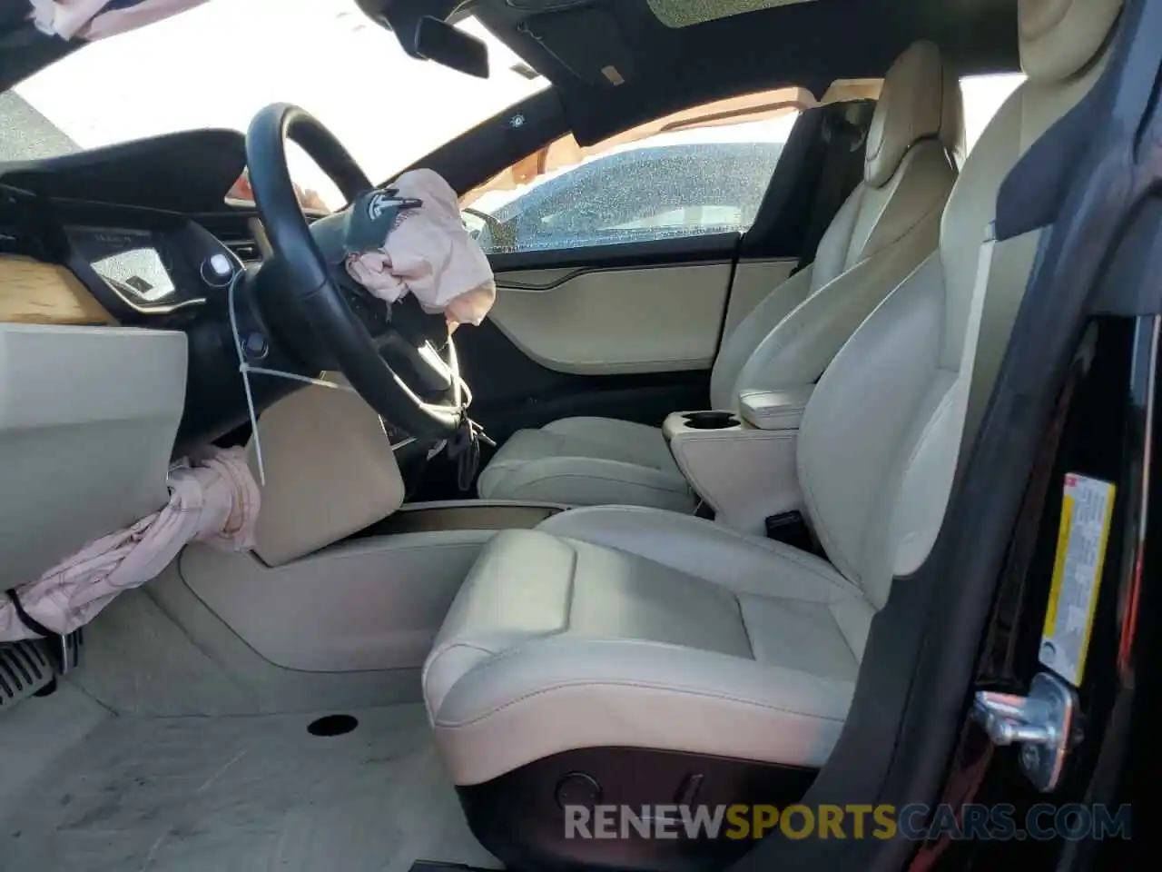 7 Photograph of a damaged car 5YJSA1E20KF339870 TESLA MODEL S 2019