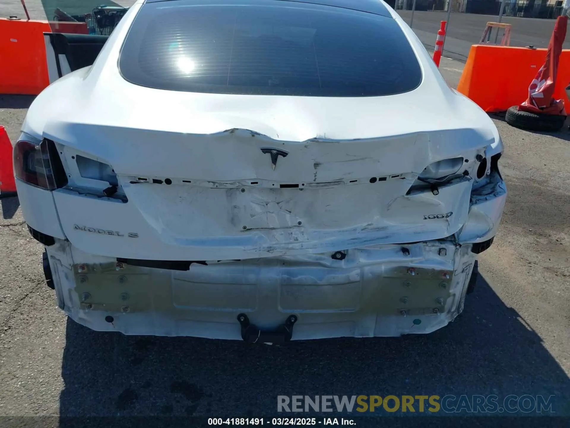 6 Photograph of a damaged car 5YJSA1E21KF307672 TESLA MODEL S 2019