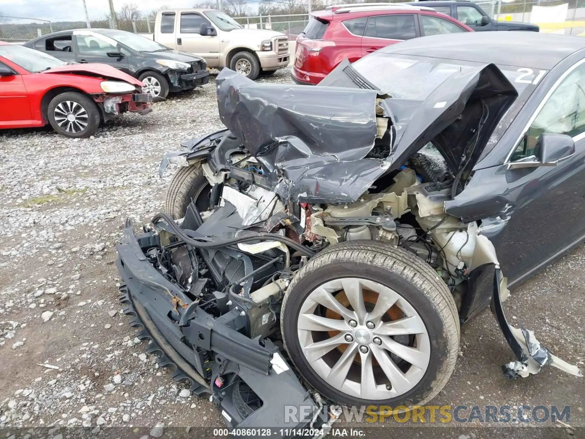 6 Photograph of a damaged car 5YJSA1E22KF302951 TESLA MODEL S 2019