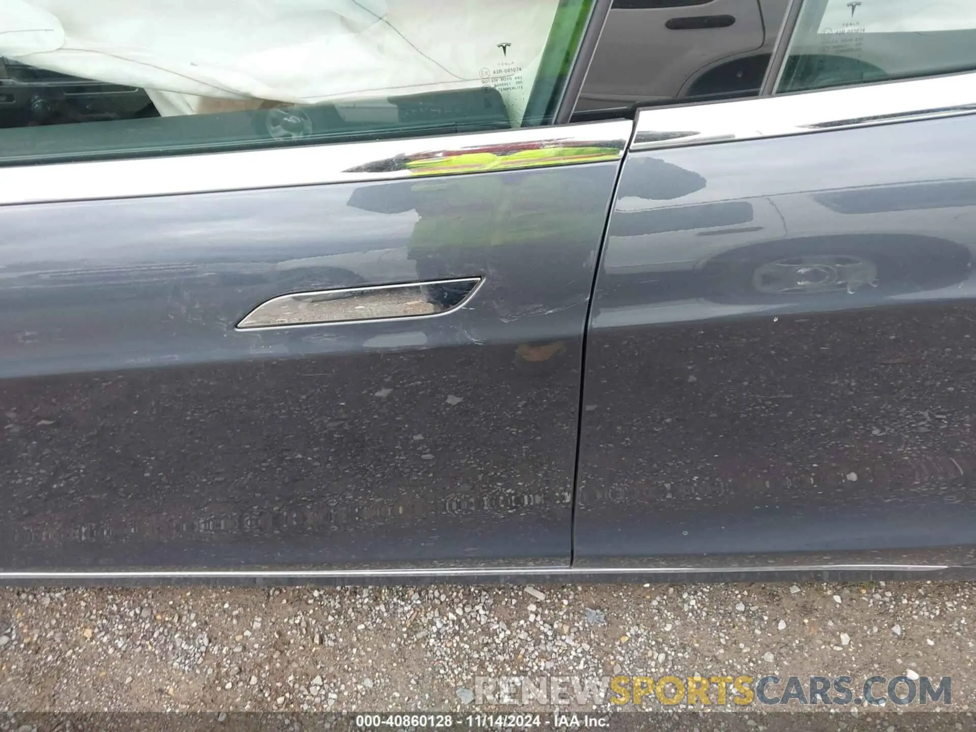 8 Photograph of a damaged car 5YJSA1E22KF302951 TESLA MODEL S 2019