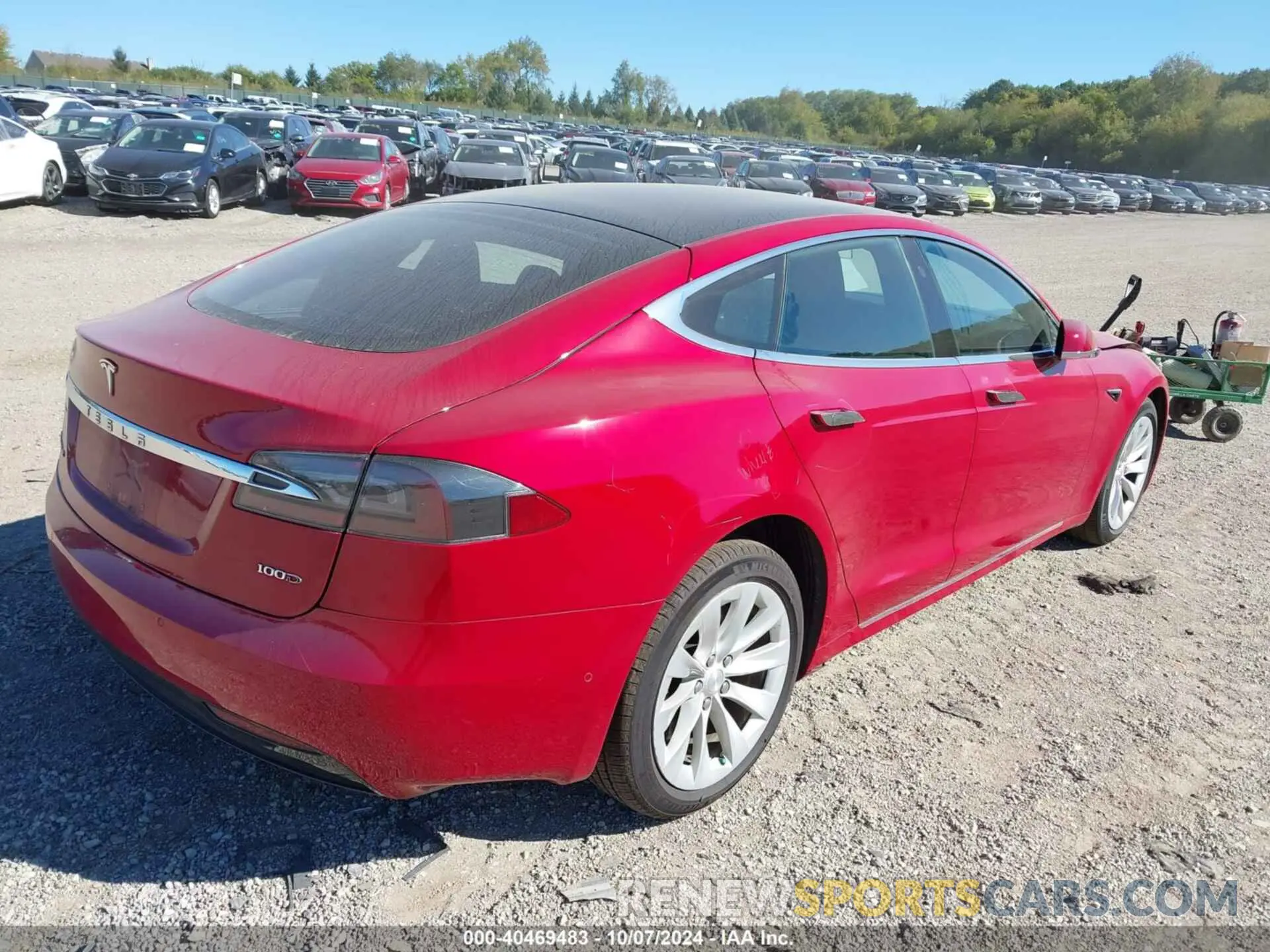 4 Photograph of a damaged car 5YJSA1E22KF312024 TESLA MODEL S 2019