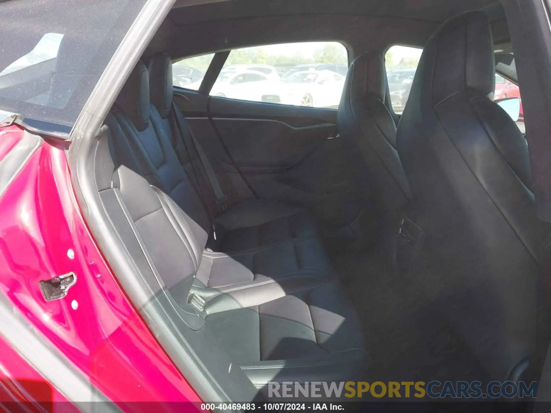 8 Photograph of a damaged car 5YJSA1E22KF312024 TESLA MODEL S 2019