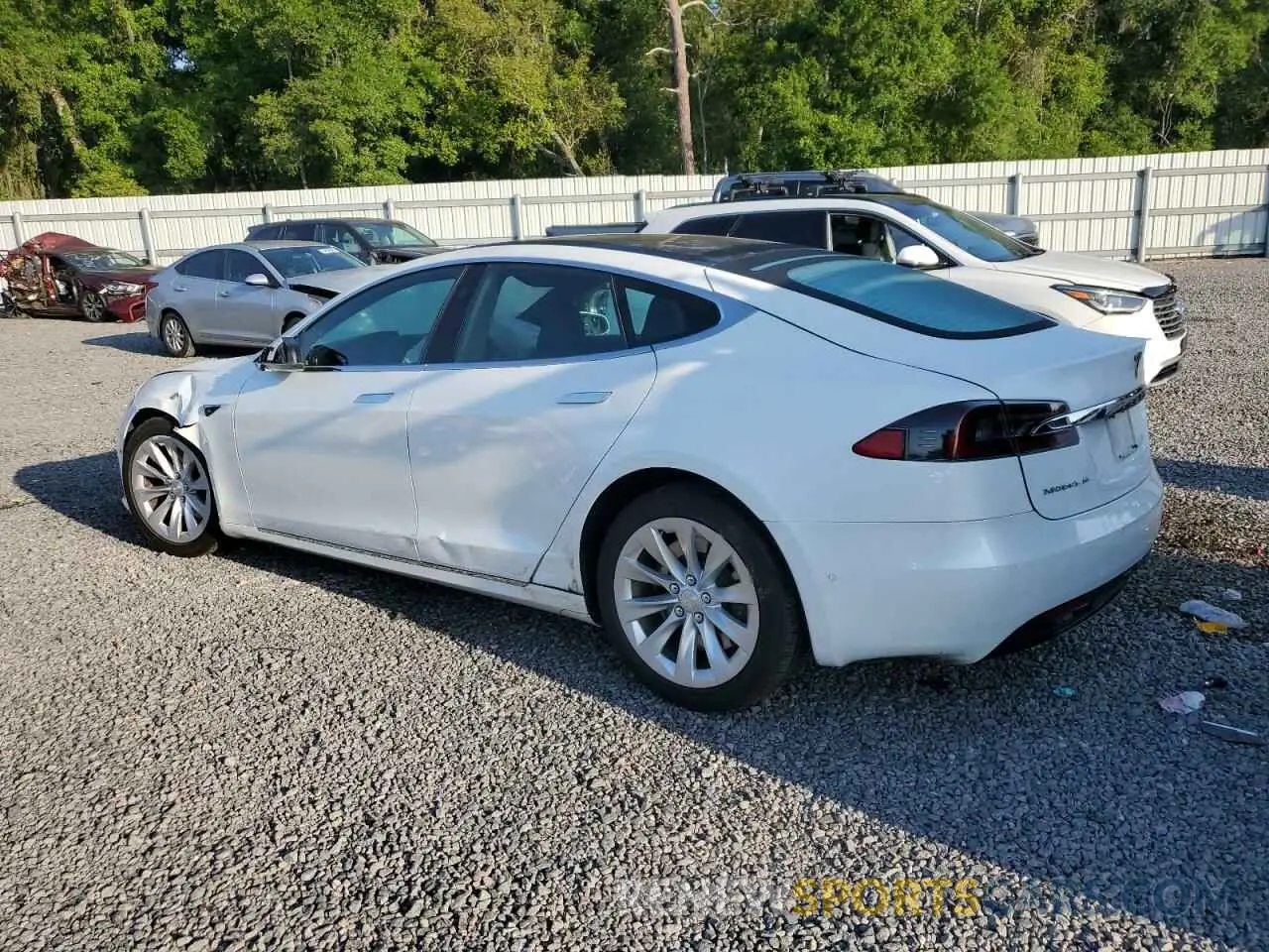 2 Photograph of a damaged car 5YJSA1E23KF305194 TESLA MODEL S 2019