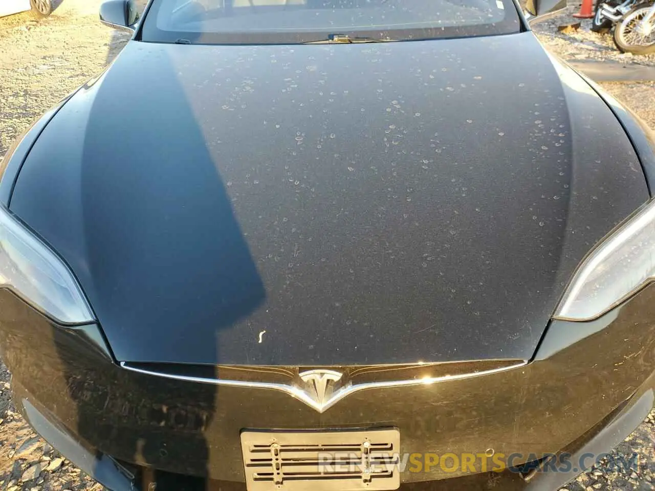 12 Photograph of a damaged car 5YJSA1E23KF330239 TESLA MODEL S 2019