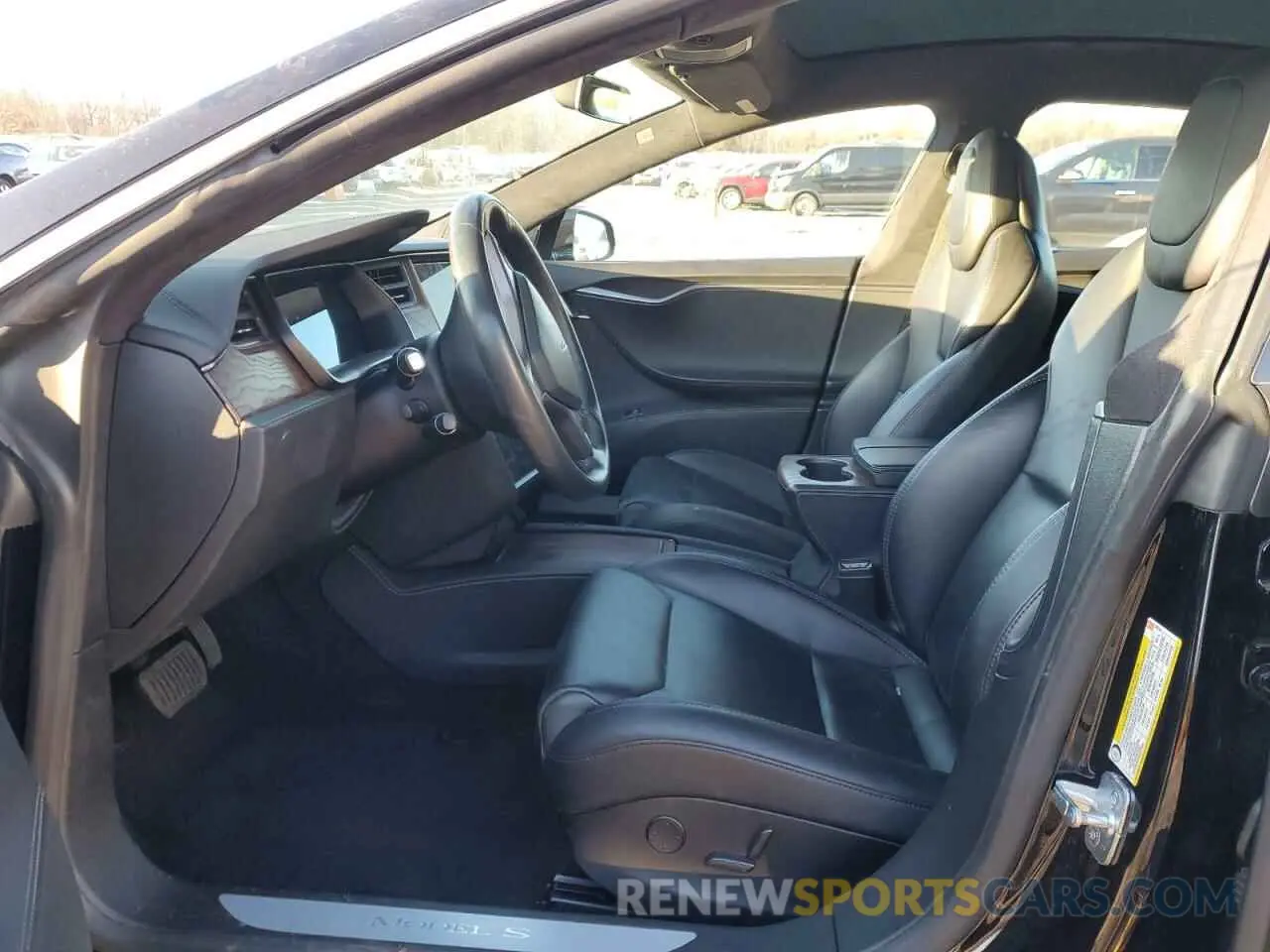 7 Photograph of a damaged car 5YJSA1E23KF330239 TESLA MODEL S 2019