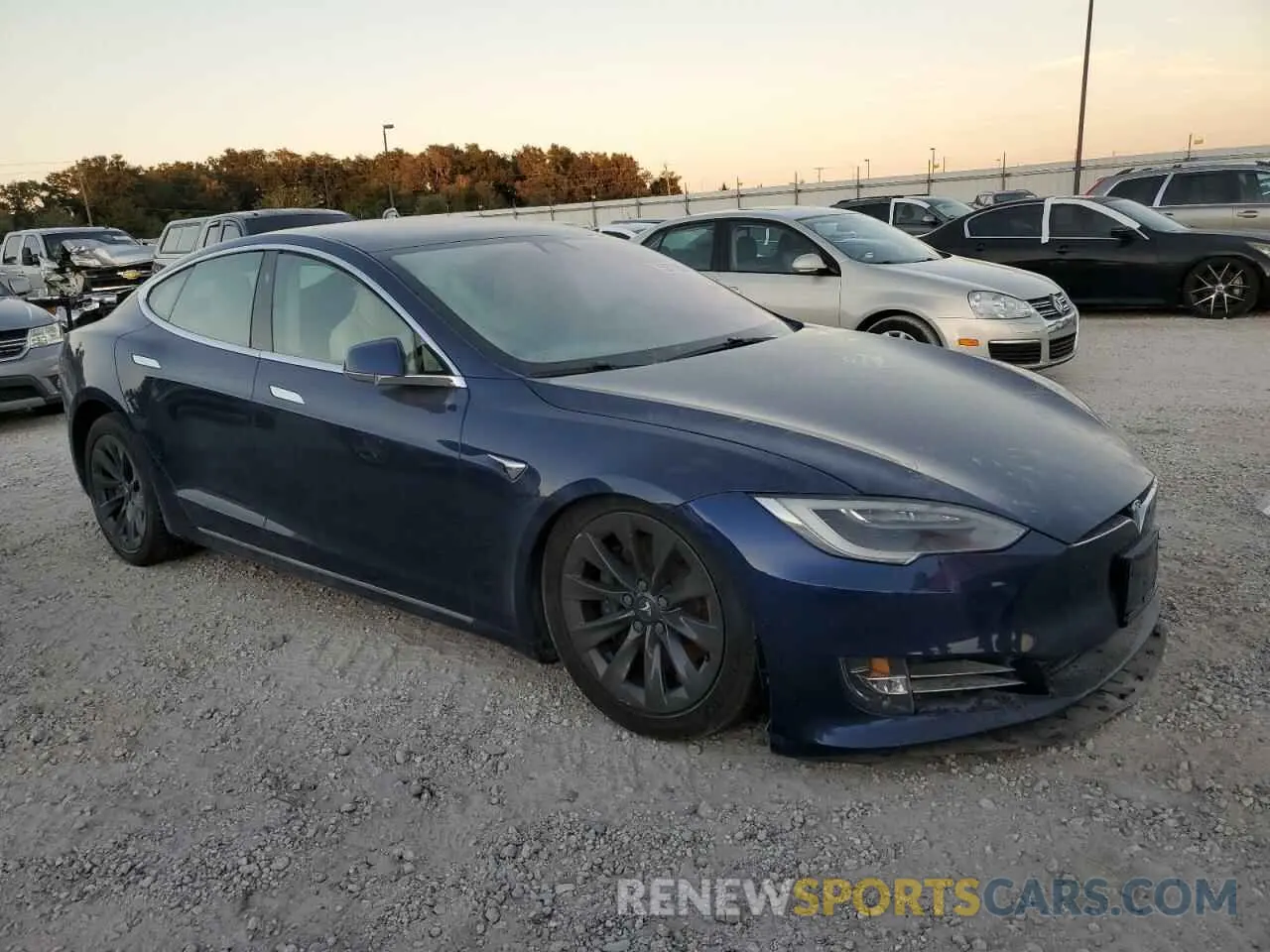 4 Photograph of a damaged car 5YJSA1E24KF330153 TESLA MODEL S 2019