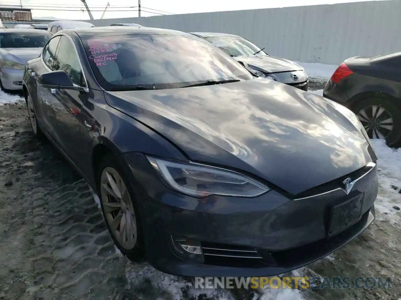 1 Photograph of a damaged car 5YJSA1E24KF330590 TESLA MODEL S 2019