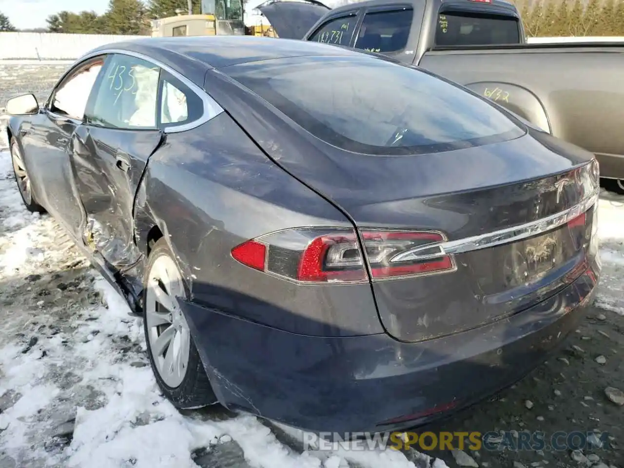 3 Photograph of a damaged car 5YJSA1E24KF330590 TESLA MODEL S 2019