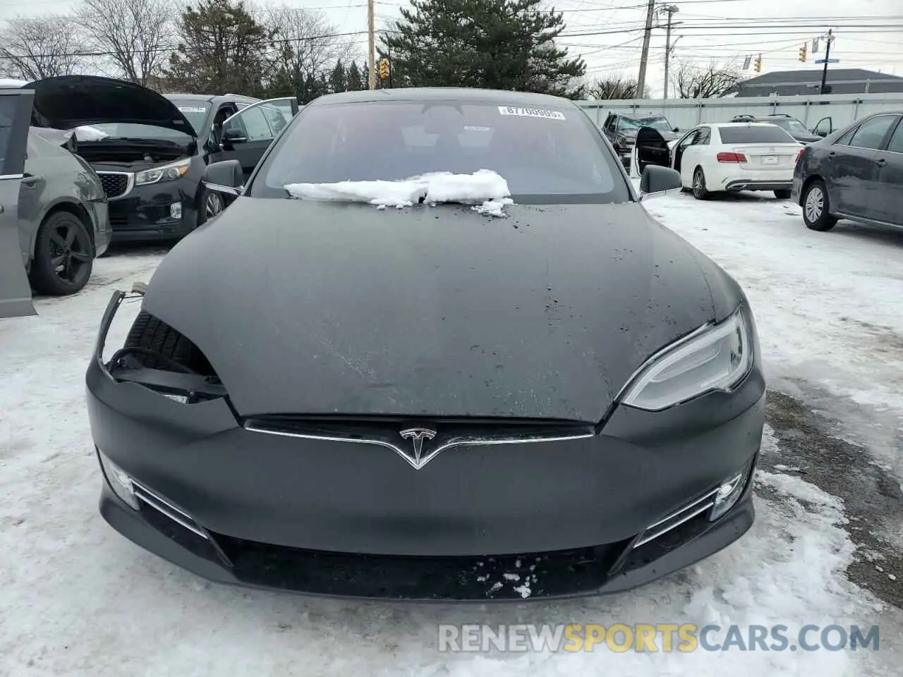 5 Photograph of a damaged car 5YJSA1E24KF338656 TESLA MODEL S 2019