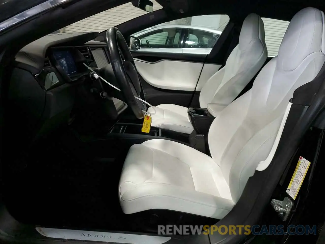 7 Photograph of a damaged car 5YJSA1E25KF310915 TESLA MODEL S 2019