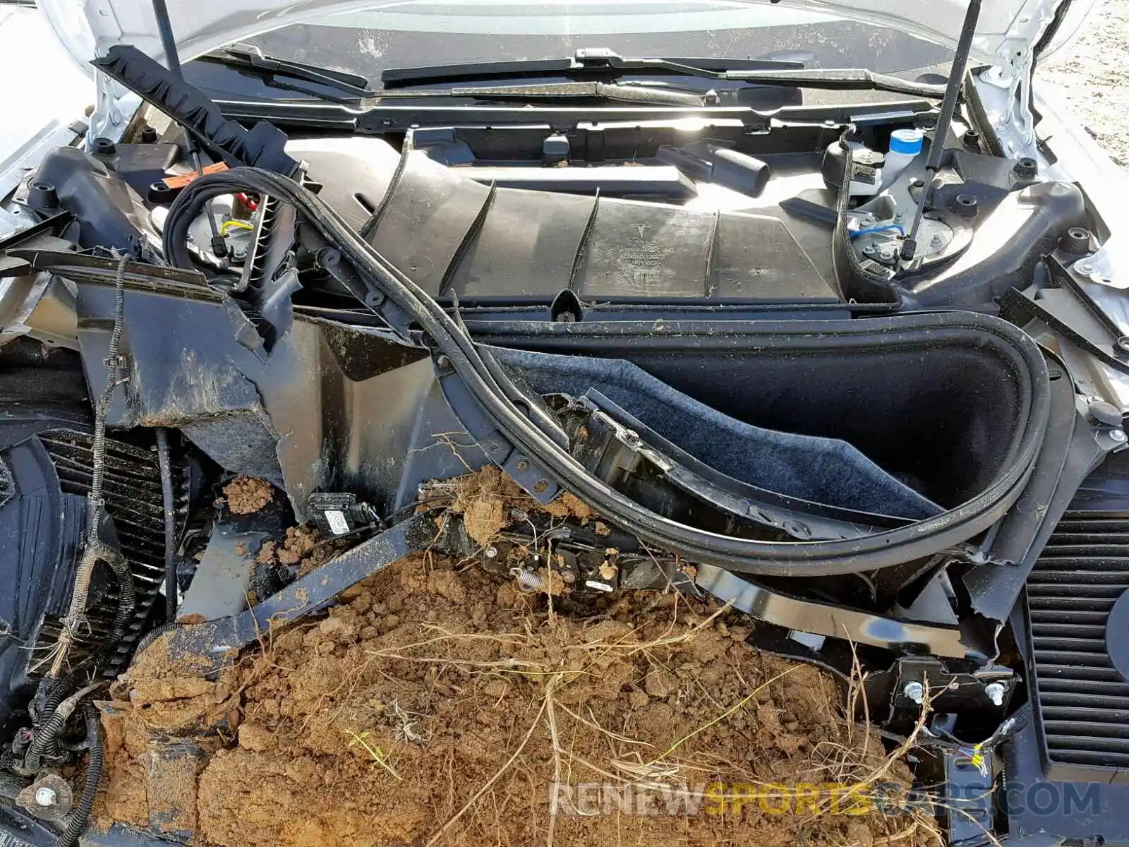 7 Photograph of a damaged car 5YJSA1E26KF299861 TESLA MODEL S 2019