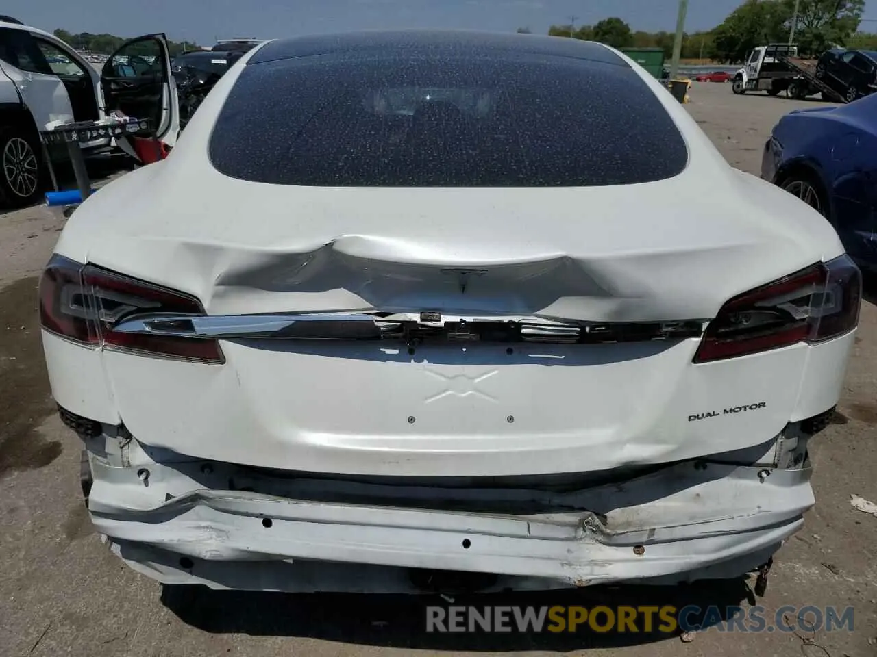 6 Photograph of a damaged car 5YJSA1E26KF347374 TESLA MODEL S 2019