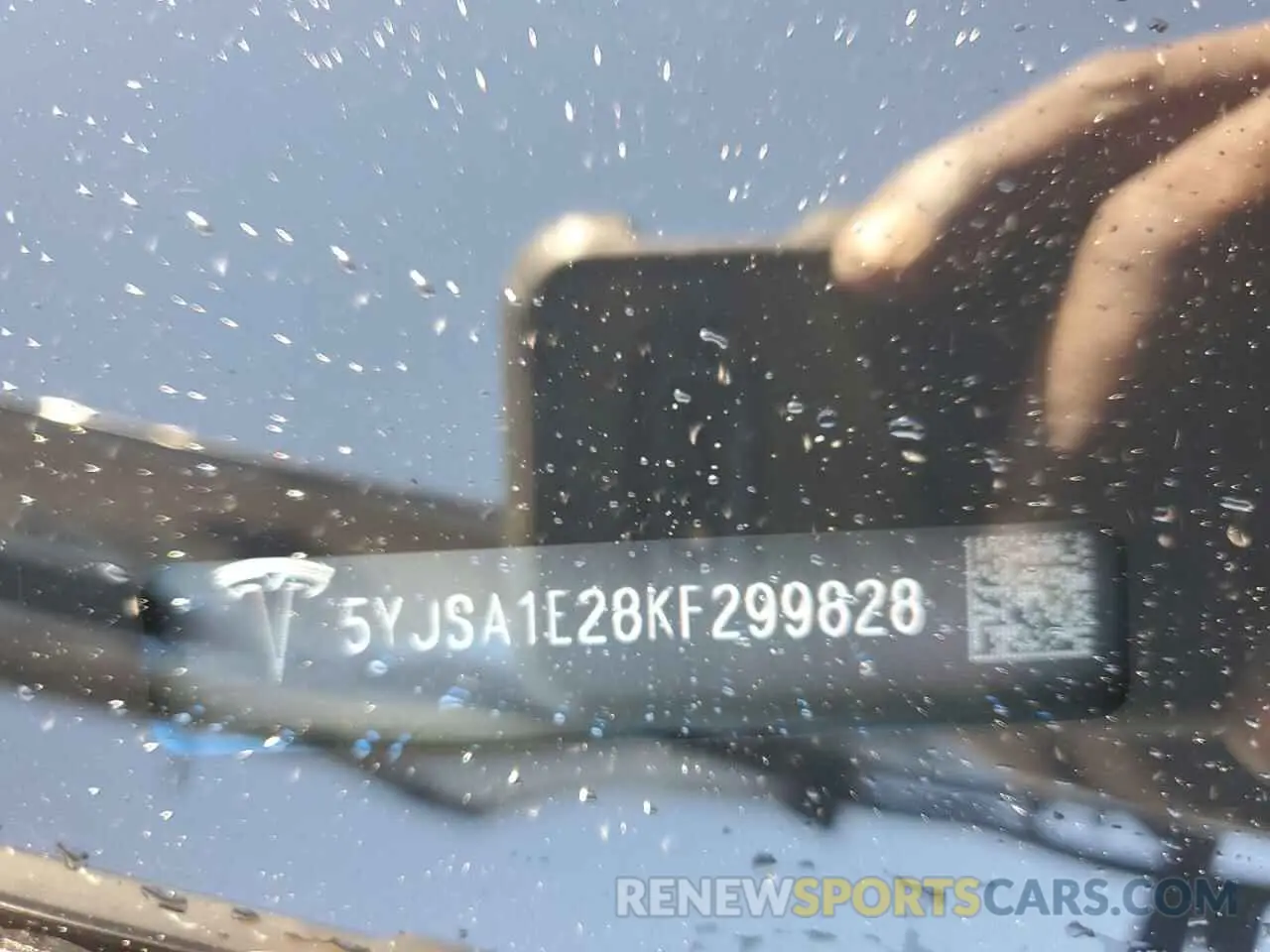 12 Photograph of a damaged car 5YJSA1E28KF299828 TESLA MODEL S 2019