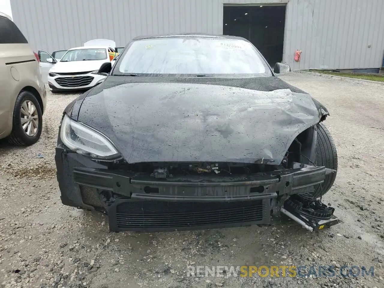 5 Photograph of a damaged car 5YJSA1E28KF299828 TESLA MODEL S 2019