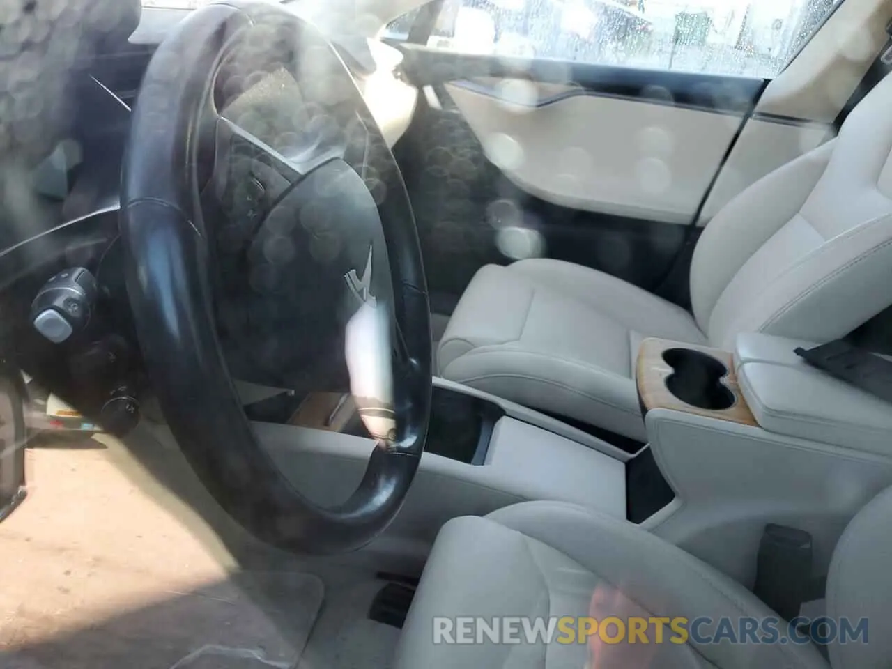 7 Photograph of a damaged car 5YJSA1E28KF299828 TESLA MODEL S 2019