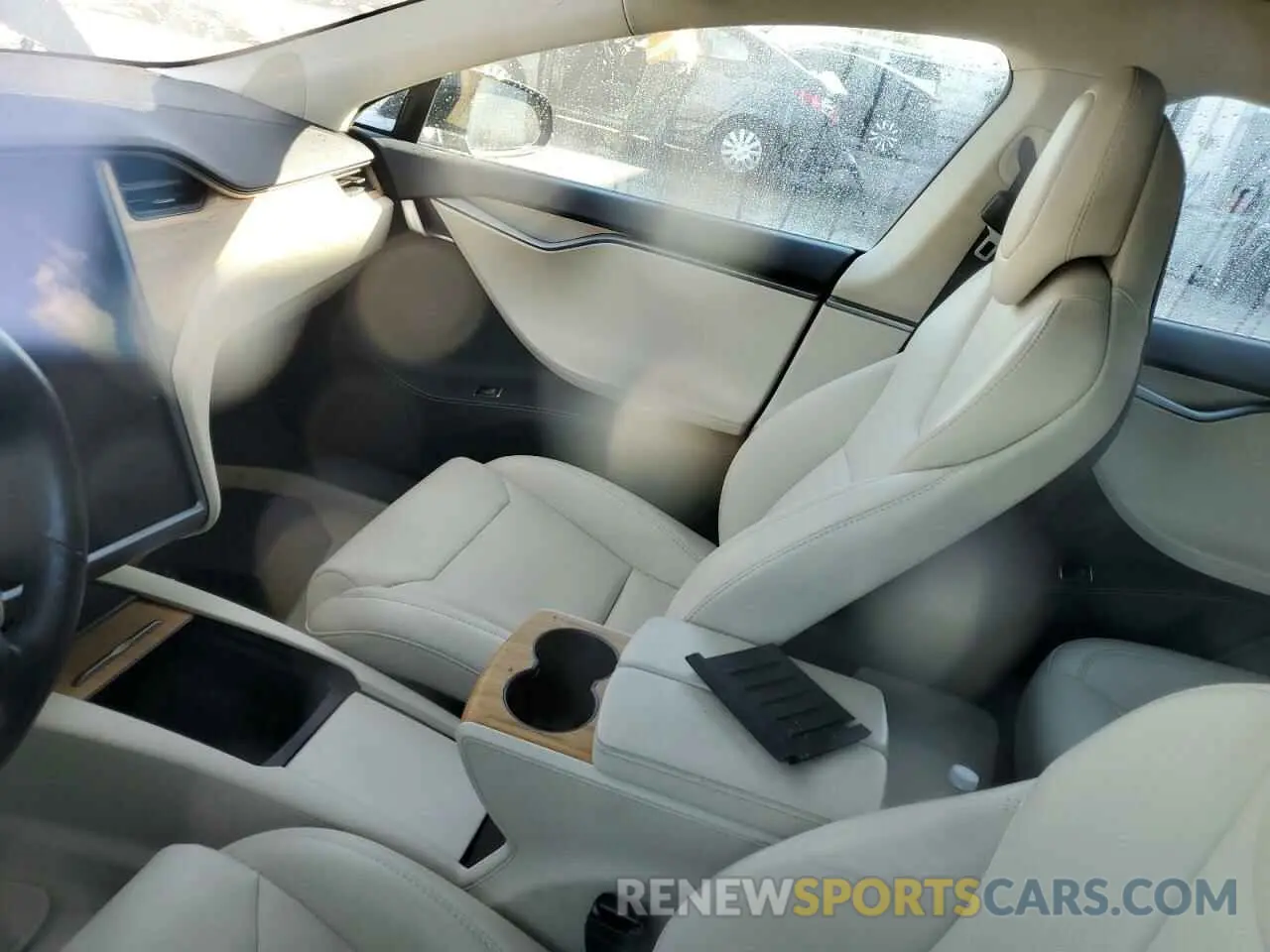8 Photograph of a damaged car 5YJSA1E28KF299828 TESLA MODEL S 2019