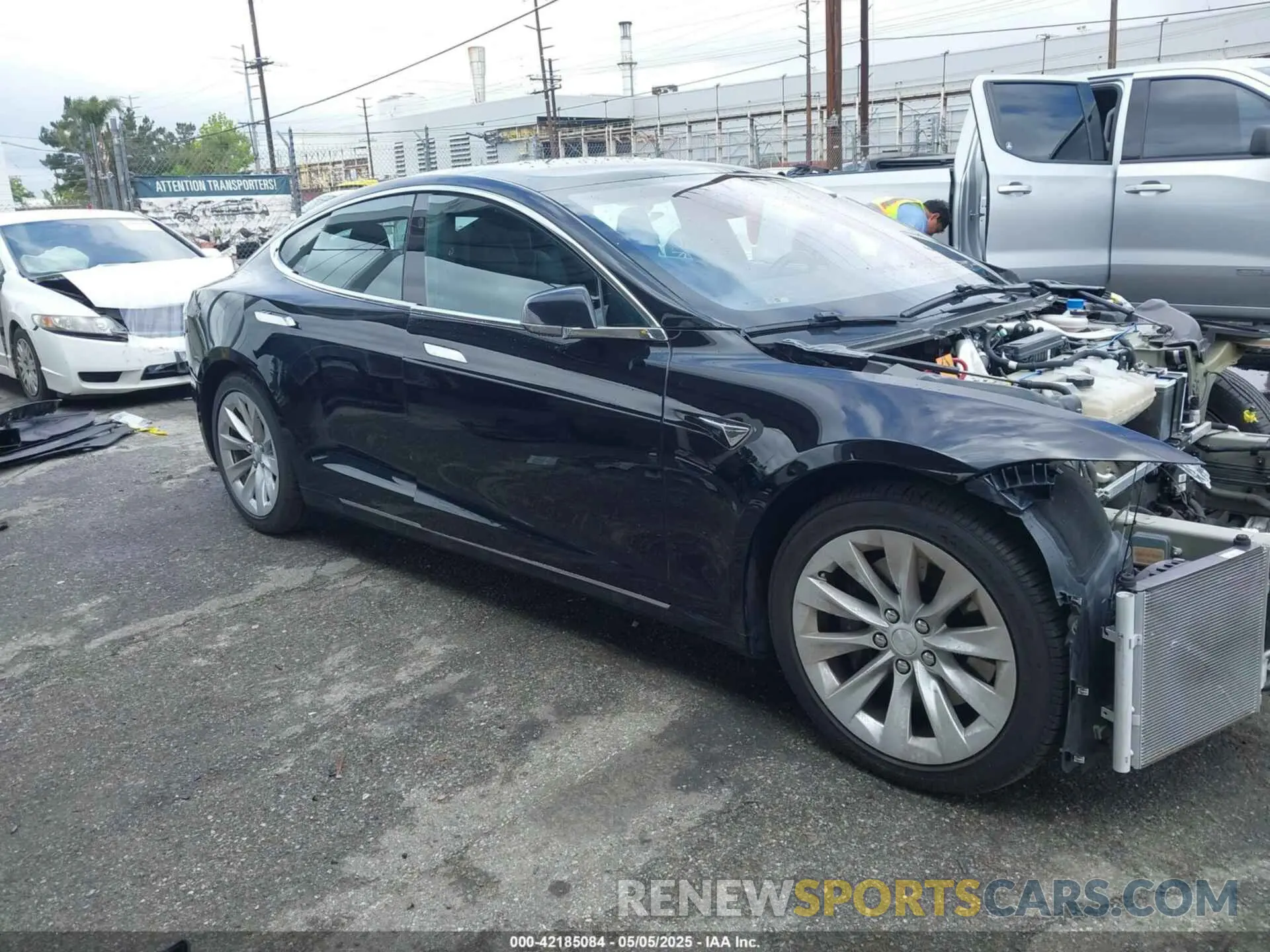1 Photograph of a damaged car 5YJSA1E28KF304316 TESLA MODEL S 2019