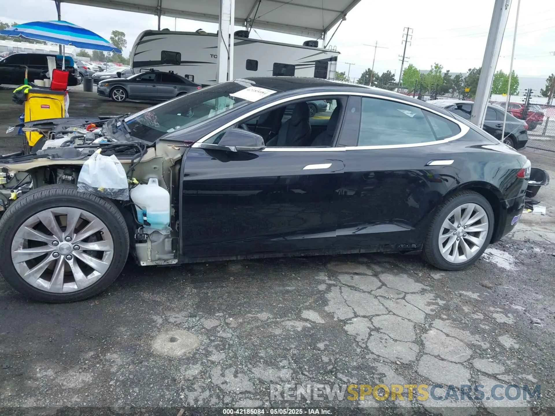 14 Photograph of a damaged car 5YJSA1E28KF304316 TESLA MODEL S 2019