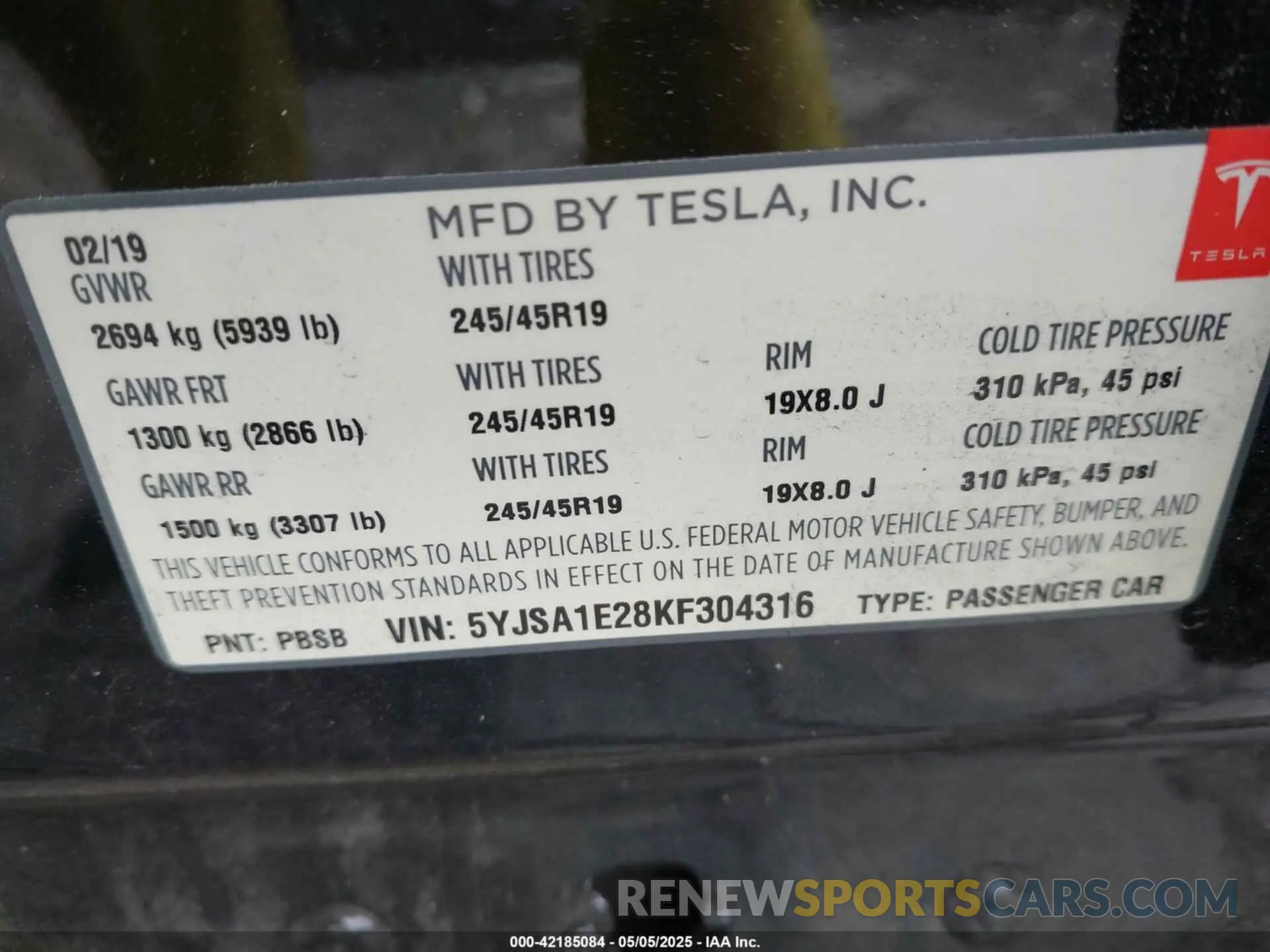 9 Photograph of a damaged car 5YJSA1E28KF304316 TESLA MODEL S 2019