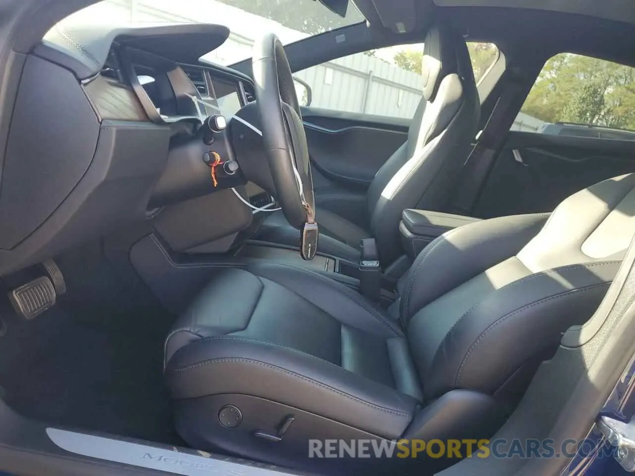7 Photograph of a damaged car 5YJSA1E28KF330141 TESLA MODEL S 2019