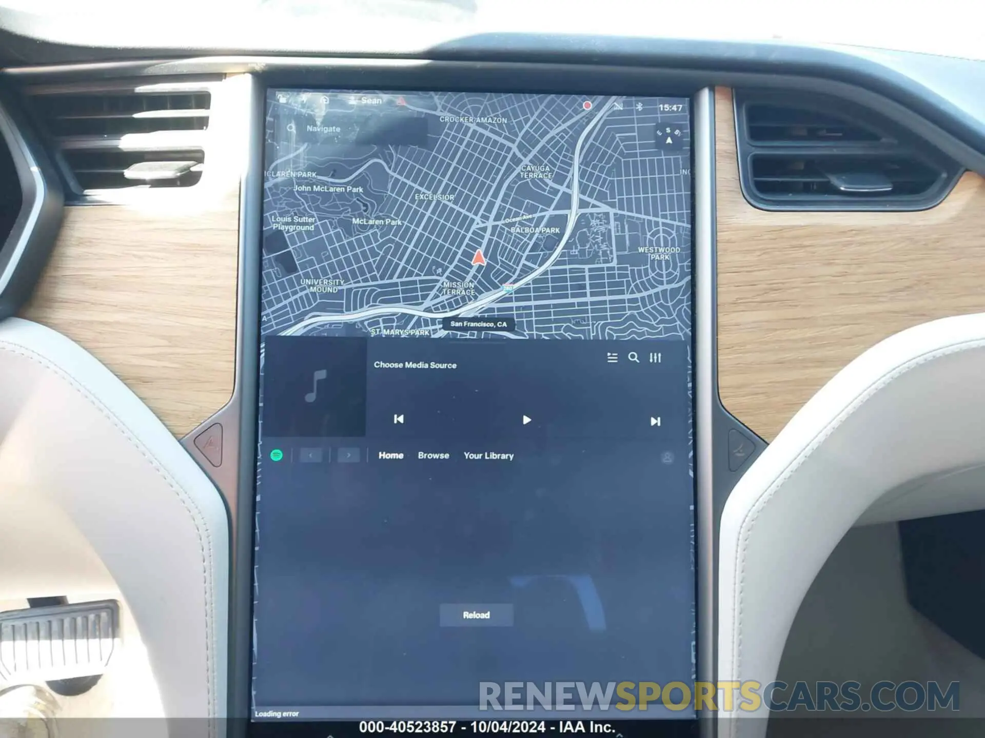 18 Photograph of a damaged car 5YJSA1E28KF335033 TESLA MODEL S 2019