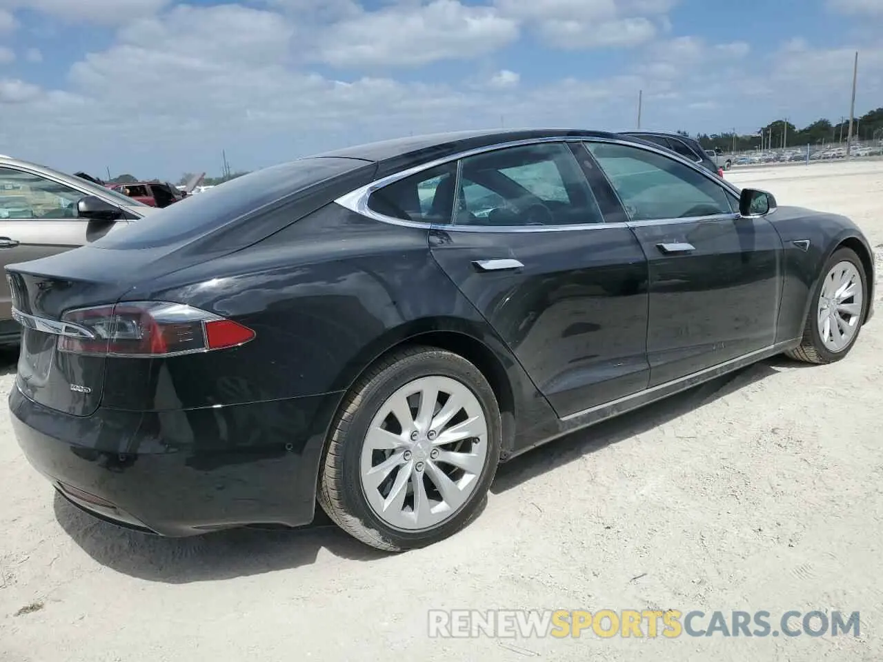 3 Photograph of a damaged car 5YJSA1E29KF306446 TESLA MODEL S 2019