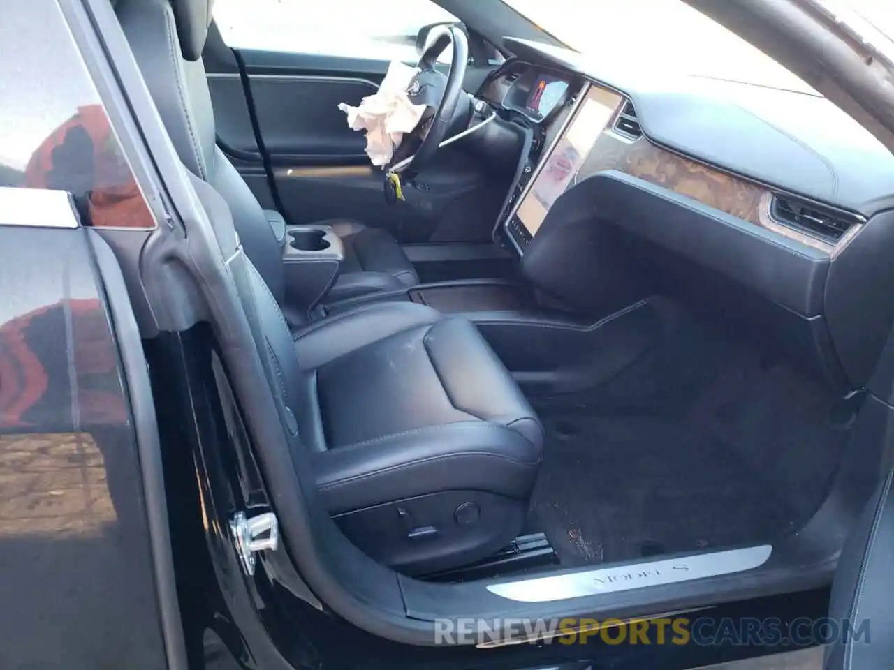 5 Photograph of a damaged car 5YJSA1E2XKF305578 TESLA MODEL S 2019