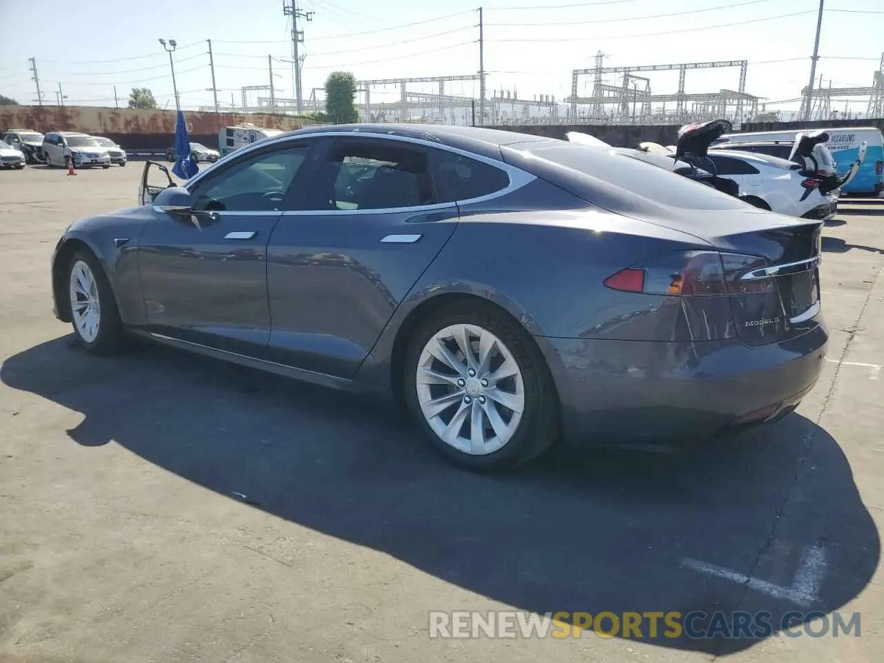 2 Photograph of a damaged car 5YJSA1E2XKF305595 TESLA MODEL S 2019