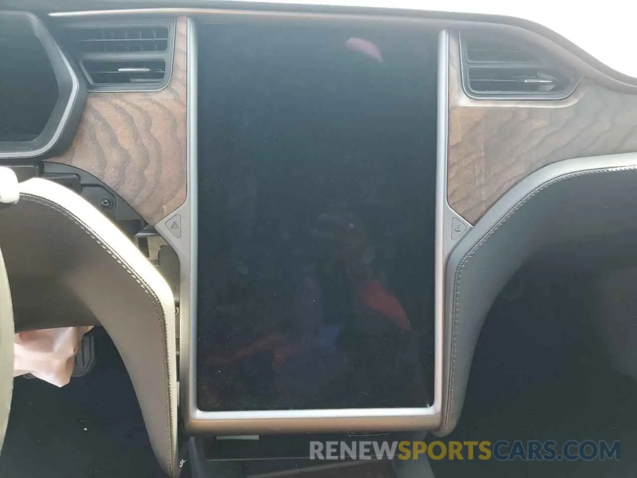 9 Photograph of a damaged car 5YJSA1E2XKF305595 TESLA MODEL S 2019