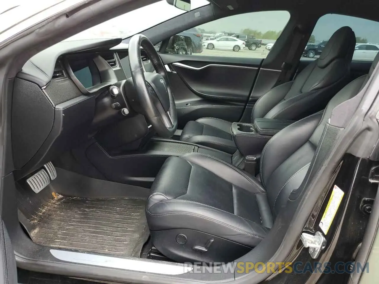 7 Photograph of a damaged car 5YJSA1E41KF306376 TESLA MODEL S 2019