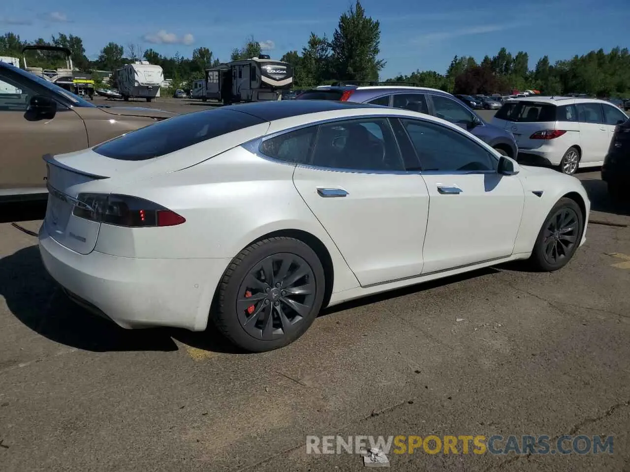 3 Photograph of a damaged car 5YJSA1E41KF330631 TESLA MODEL S 2019
