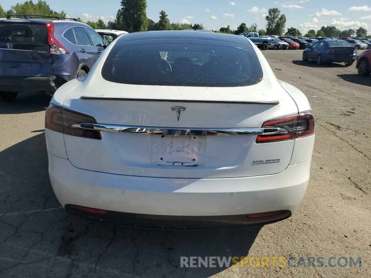 6 Photograph of a damaged car 5YJSA1E41KF330631 TESLA MODEL S 2019