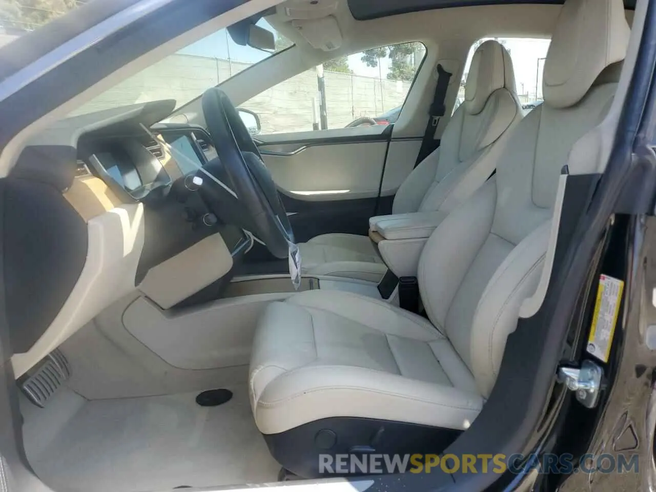 7 Photograph of a damaged car 5YJSA1E42KF331240 TESLA MODEL S 2019