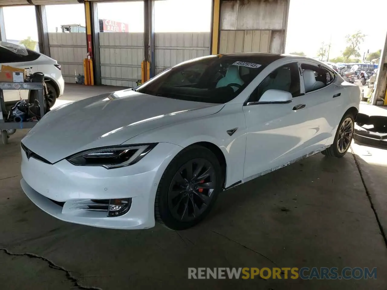 1 Photograph of a damaged car 5YJSA1E45KF330633 TESLA MODEL S 2019