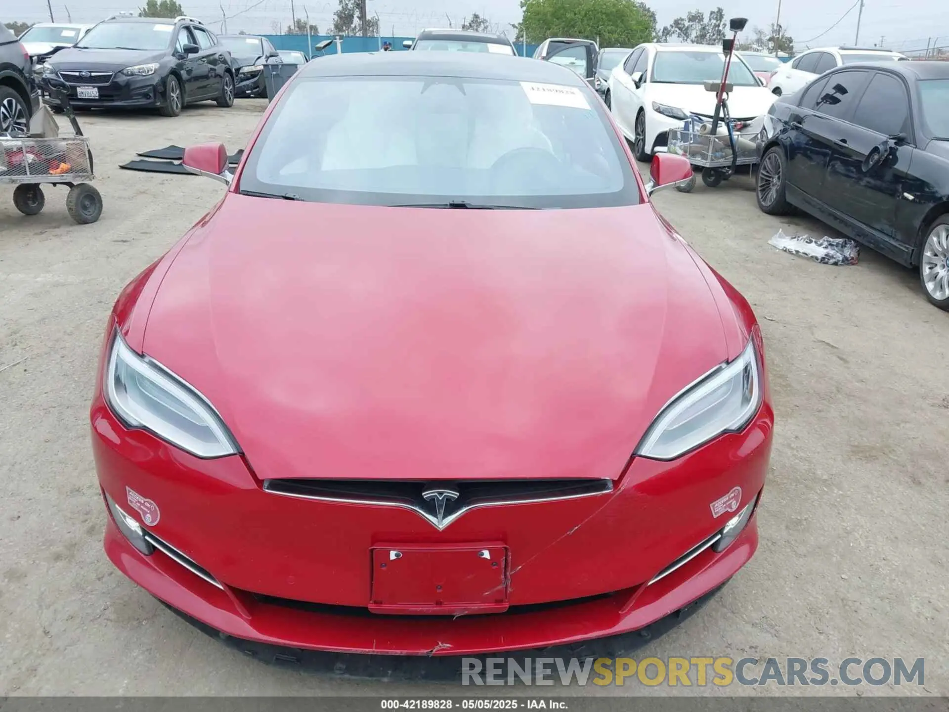 12 Photograph of a damaged car 5YJSA1E46KF332066 TESLA MODEL S 2019
