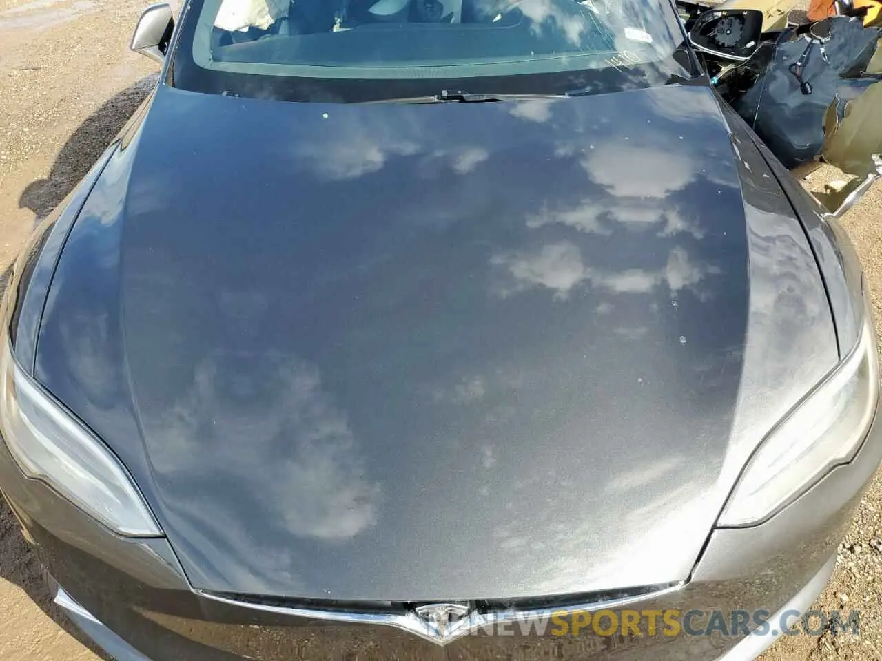 11 Photograph of a damaged car 5YJSA1E47KF341410 TESLA MODEL S 2019