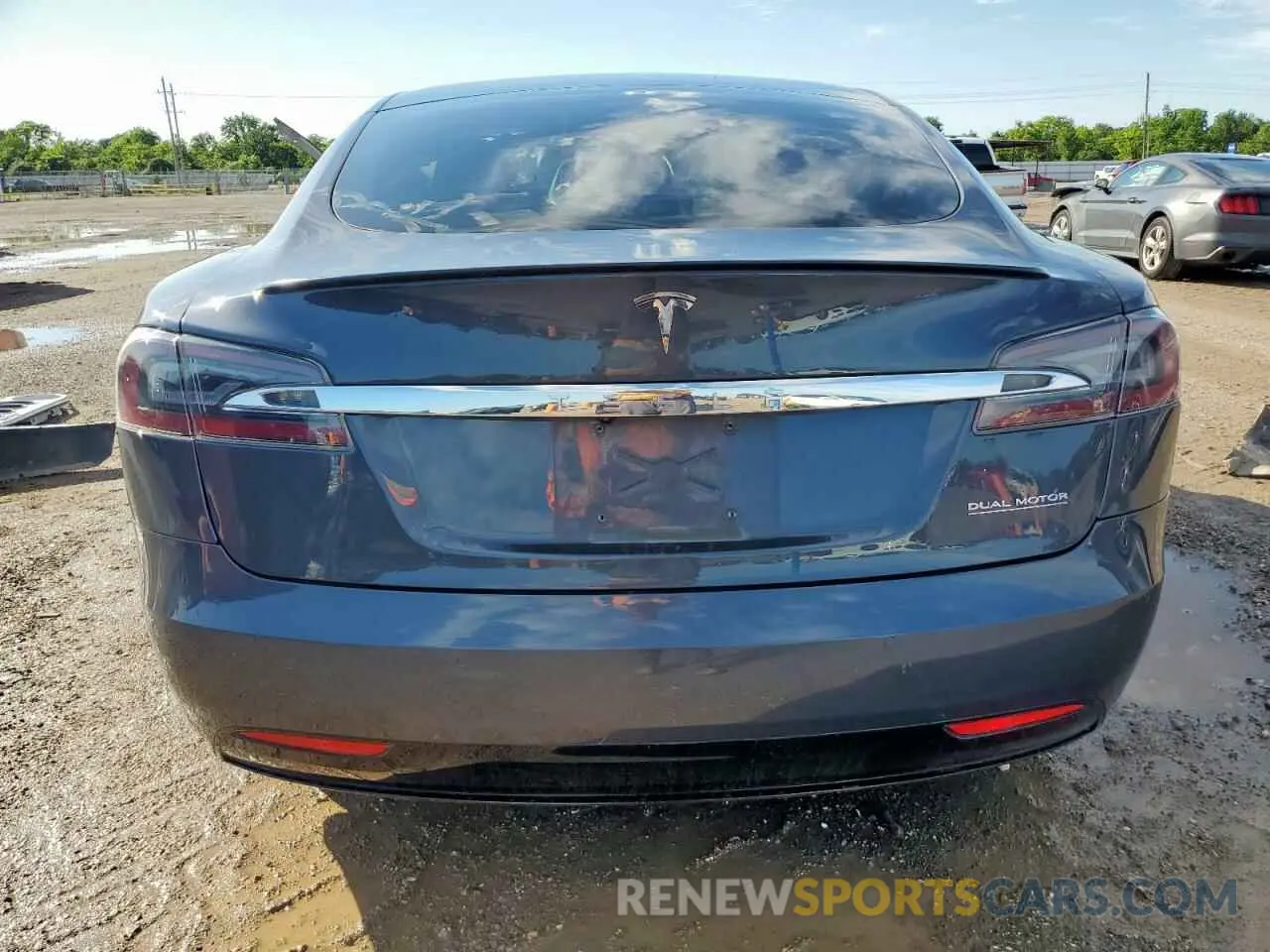 6 Photograph of a damaged car 5YJSA1E47KF341410 TESLA MODEL S 2019