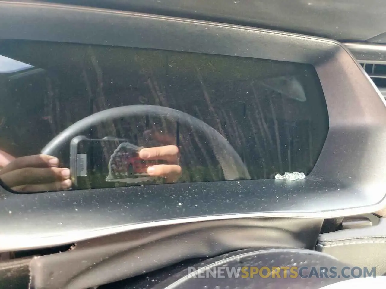 9 Photograph of a damaged car 5YJSA1E47KF341410 TESLA MODEL S 2019
