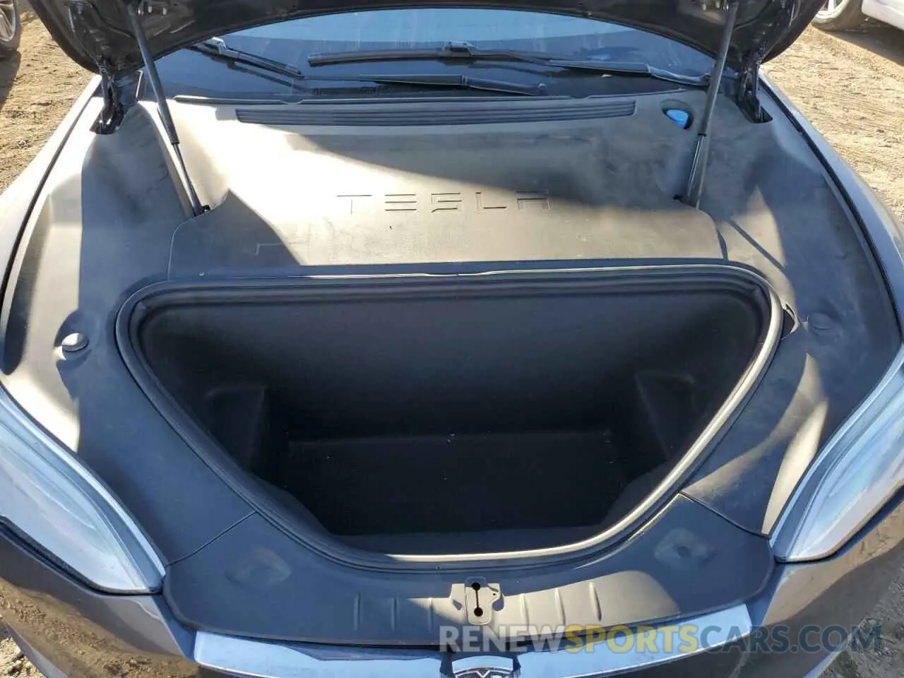 13 Photograph of a damaged car 5YJSA1E49KF313589 TESLA MODEL S 2019
