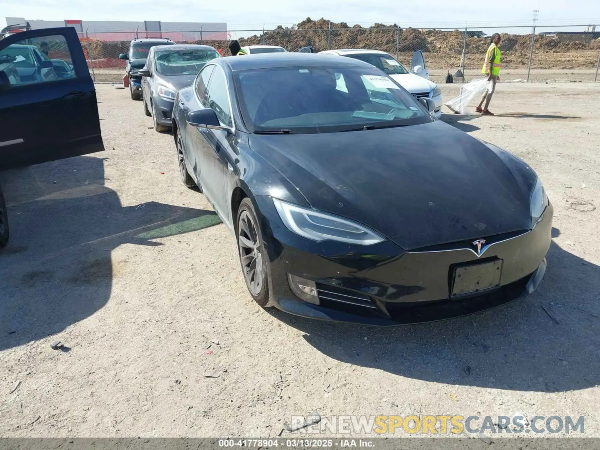 1 Photograph of a damaged car 5YJSA1E49KF338914 TESLA MODEL S 2019
