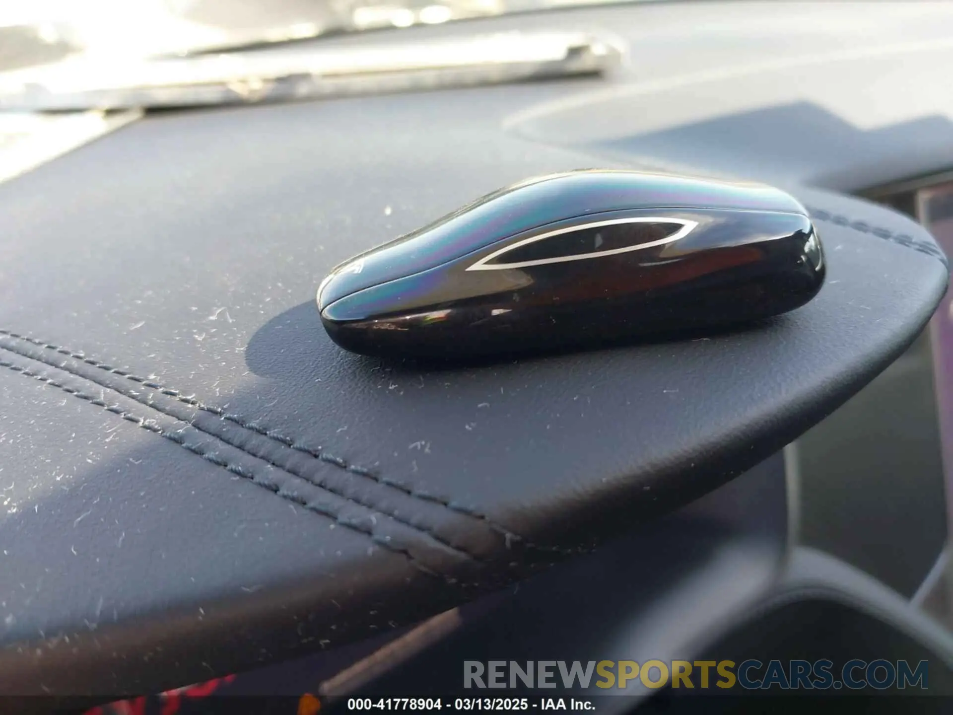 11 Photograph of a damaged car 5YJSA1E49KF338914 TESLA MODEL S 2019