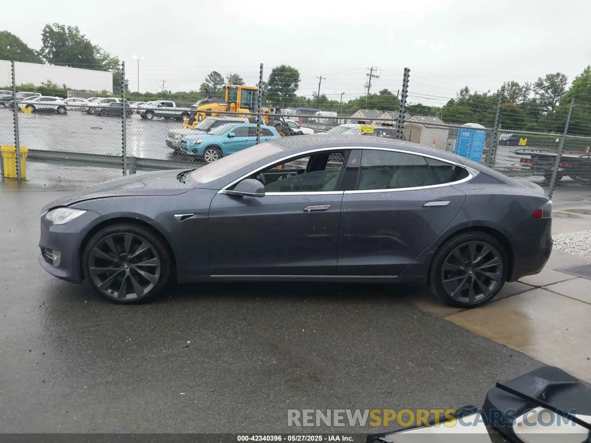 14 Photograph of a damaged car 5YJSA1E20LF356055 TESLA MODEL S 2020